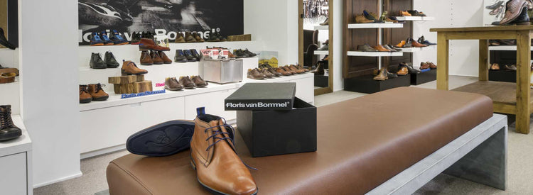 De gouden shoe winkel in Sint Eloois binnenkant
