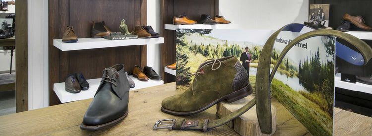 De gouden shoe winkel in Sint Eloois binnenkant