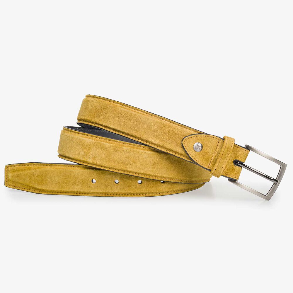 Lightly buffed, yellow suede leather belt