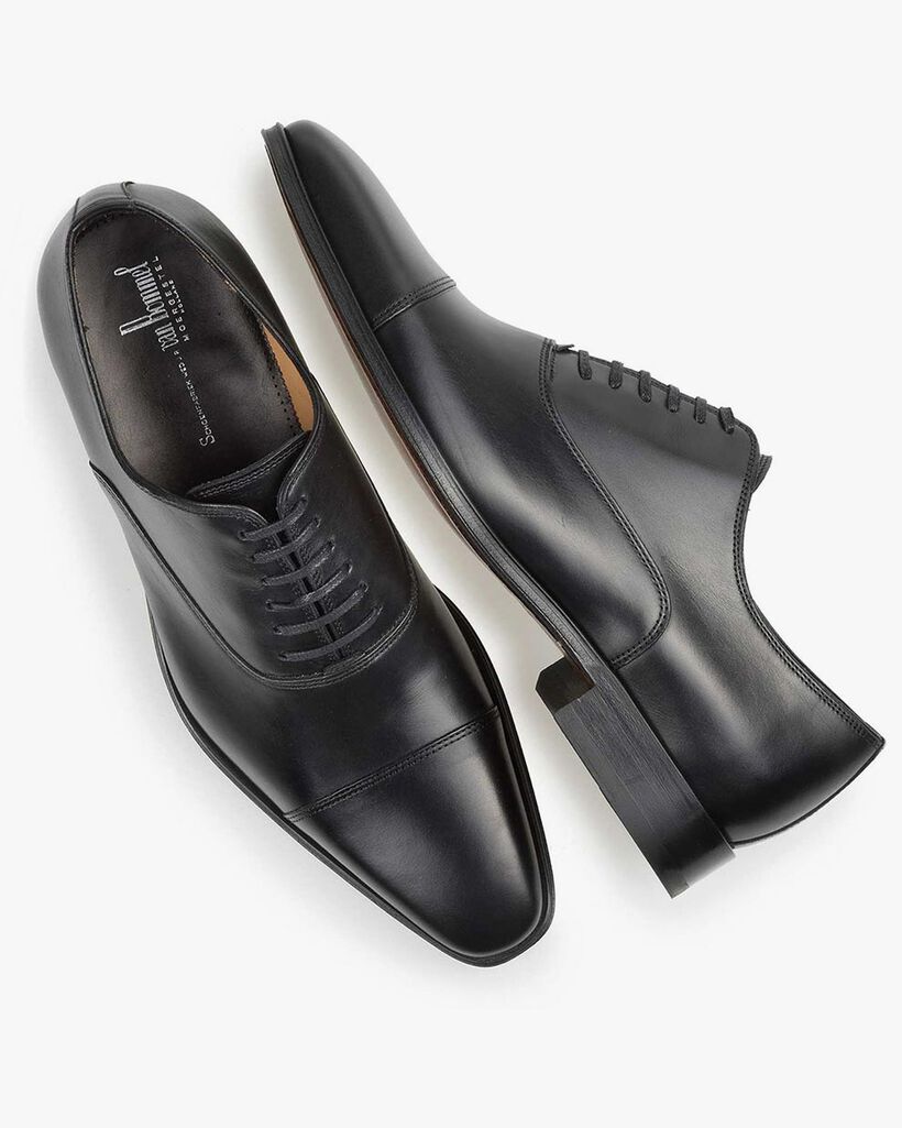 Schnürschuh Kalbsleder schwarz