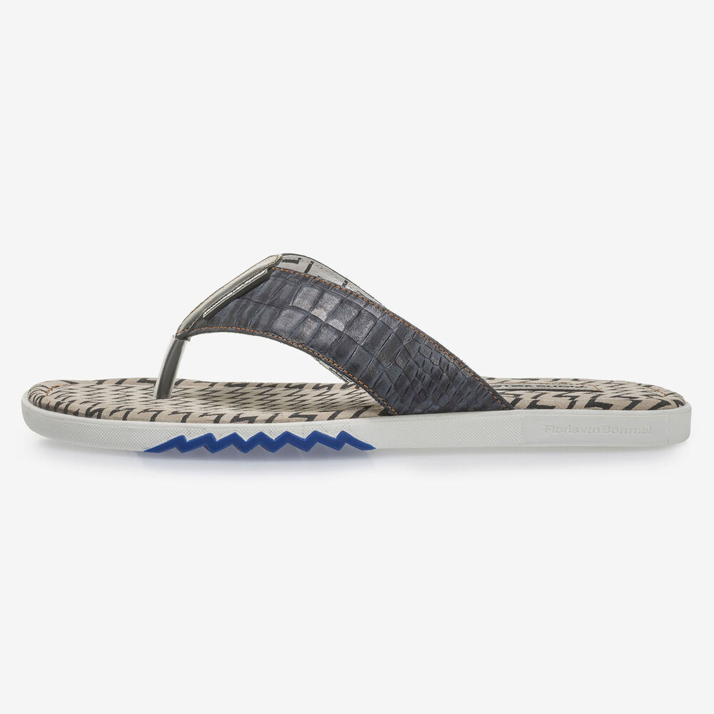 Dark blue thong slipper with croco print