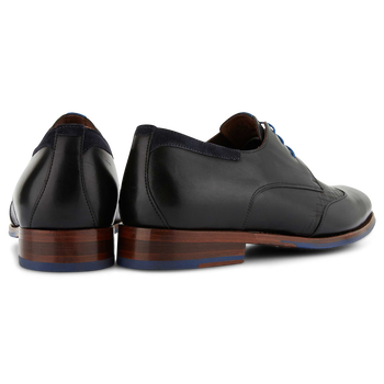 Lace shoe leather black