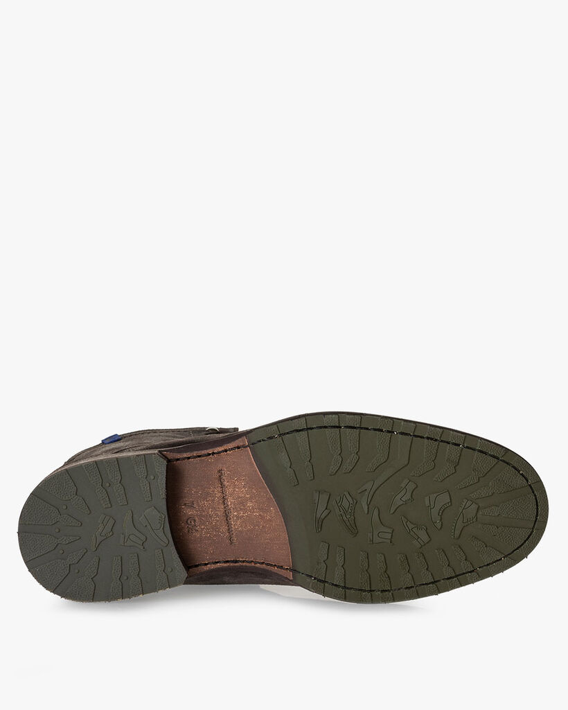 Gefütterter Schnürstiefel braun