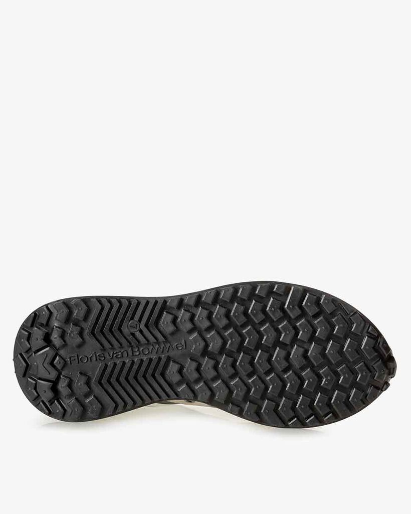 Sneaker Space Invaders wei&szlig;