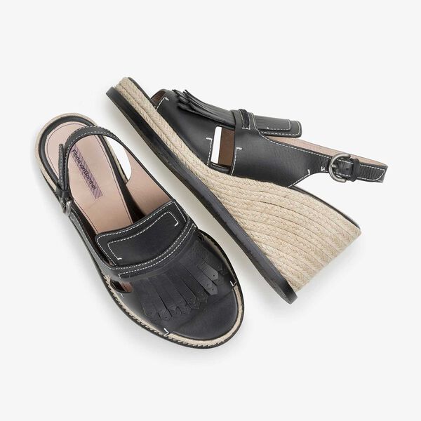 Schwarze Espadrille-Sandale mit Keilabsatz
