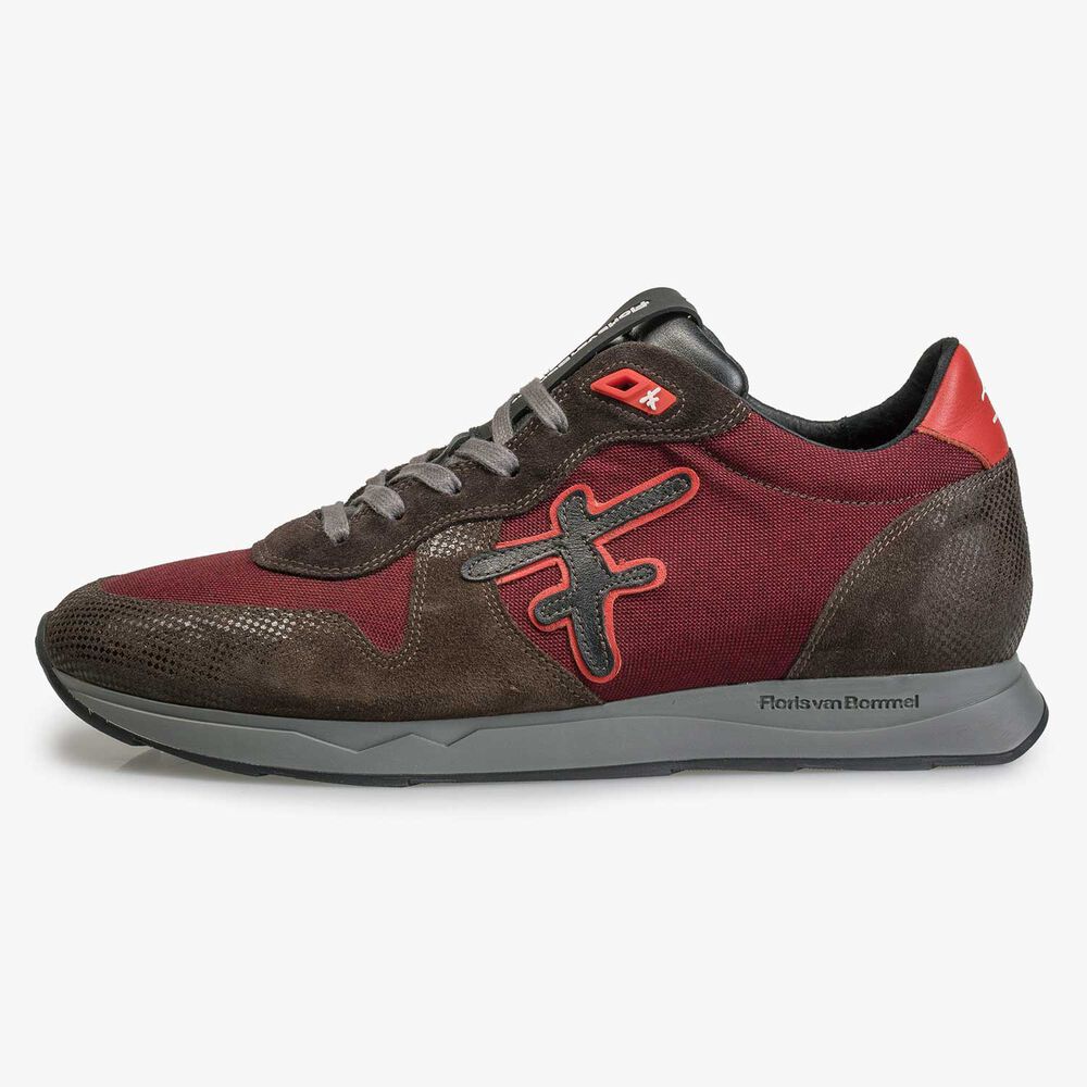 Leather sneaker with dark red canvas