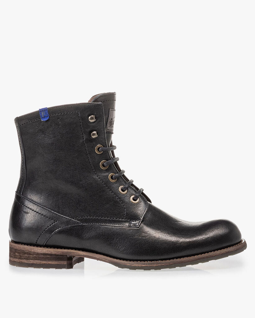 Gefütterter Schnürstiefel schwarz