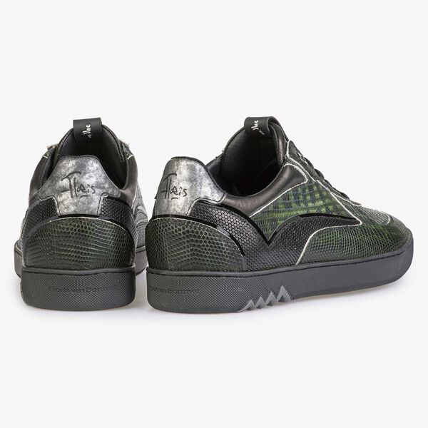 Sneaker aus grünem Leder mit Eidechsenreliefmuster