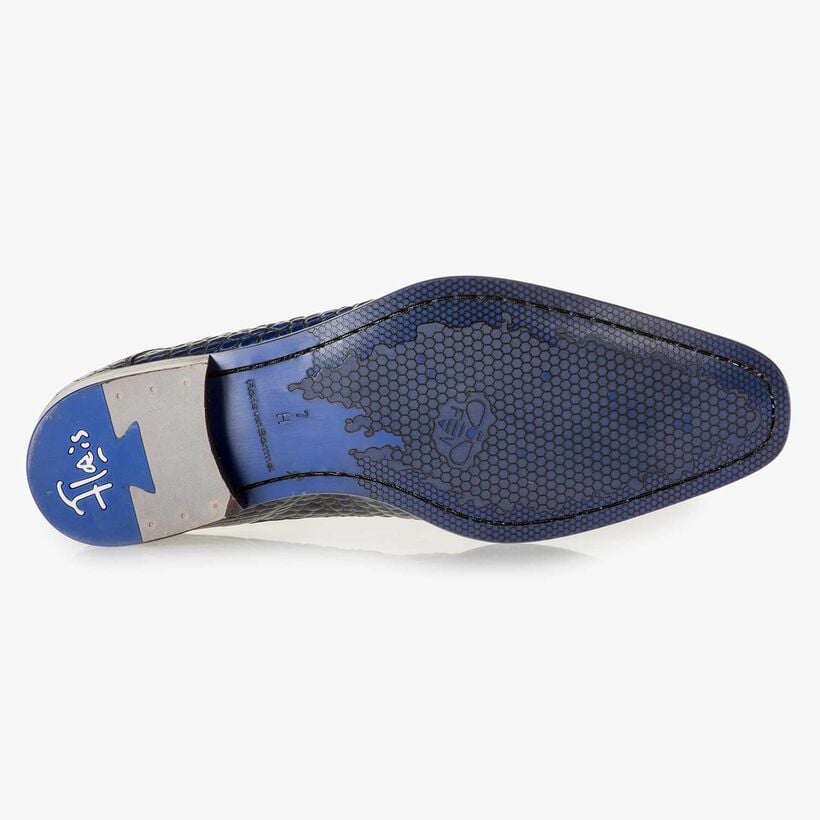 Blue croco print calf leather lace shoe