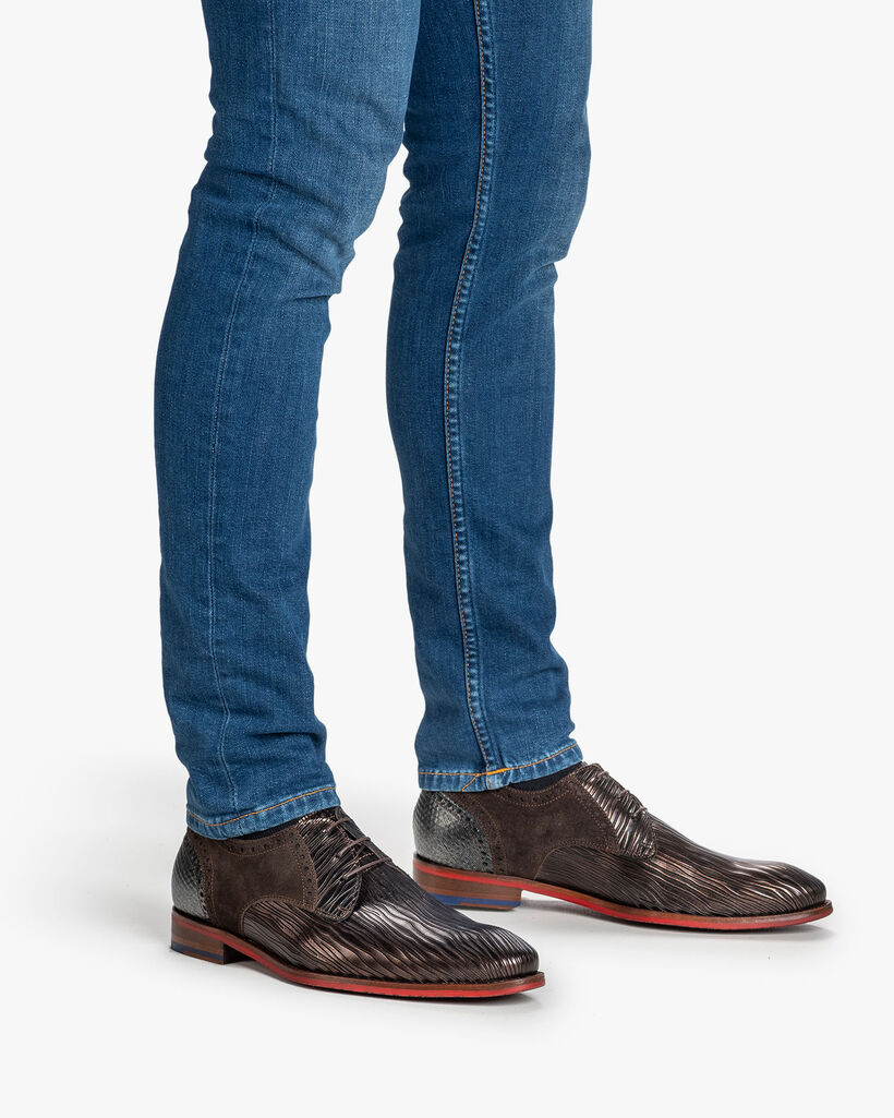 Schn&uuml;rschuh Metallic-Print bronze