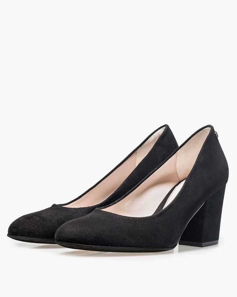 Black suede leather pumps