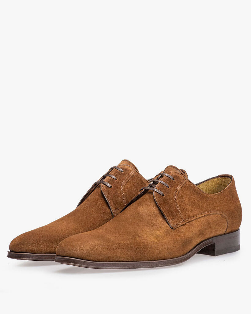 Mid-brown calf suede leather lace shoe