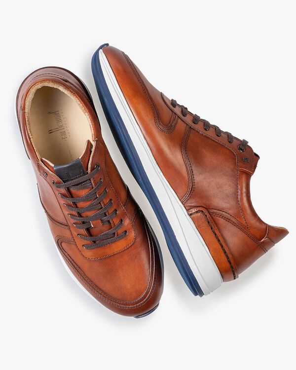 Sneaker calf leather cognac