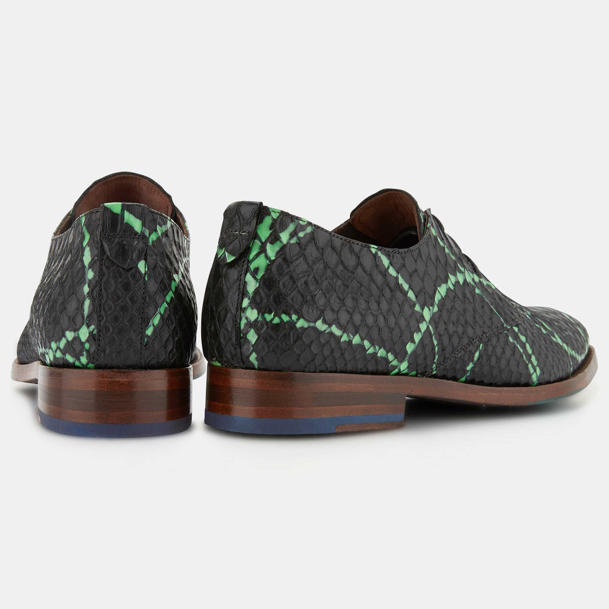 Green snake print 2024 shoes