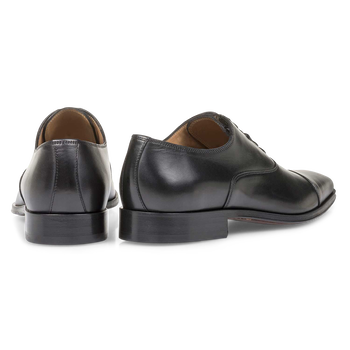 Schnürschuh Kalbsleder schwarz