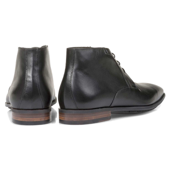 Schwarzer Schnürschuh