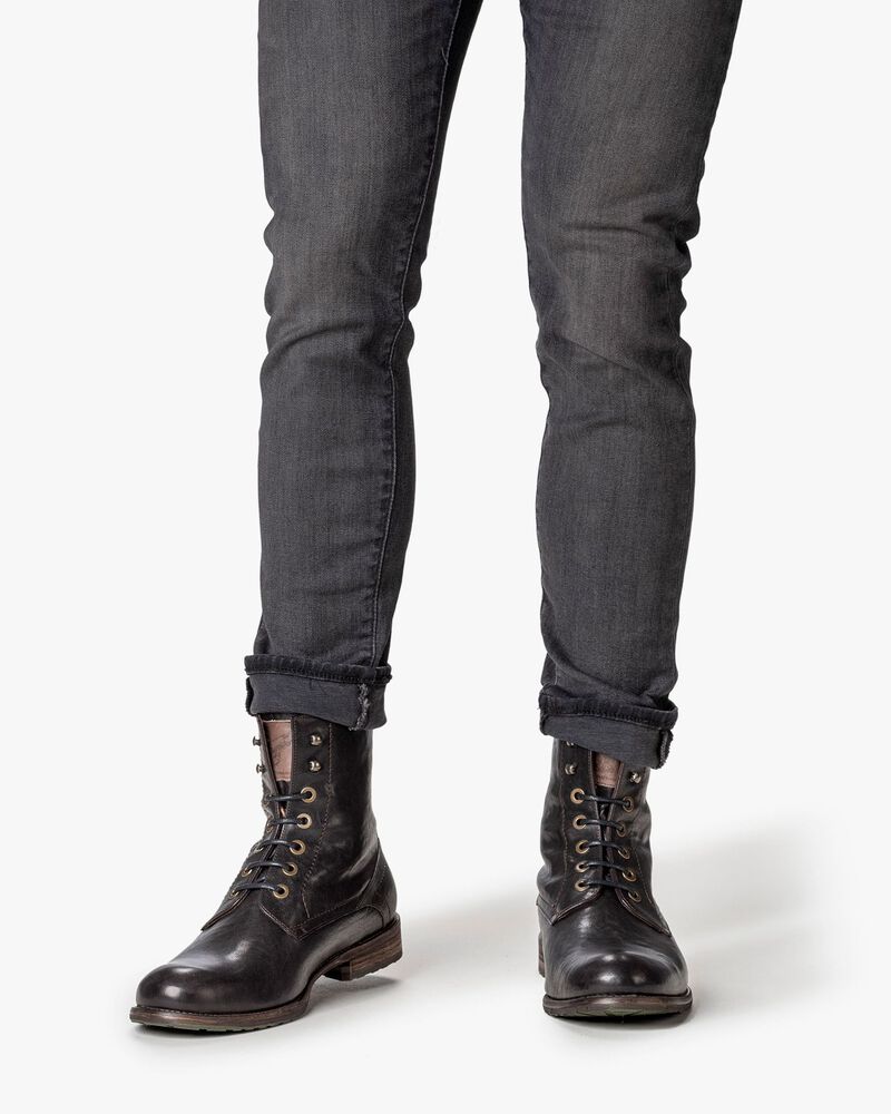 Gefütterter Schnürstiefel schwarz