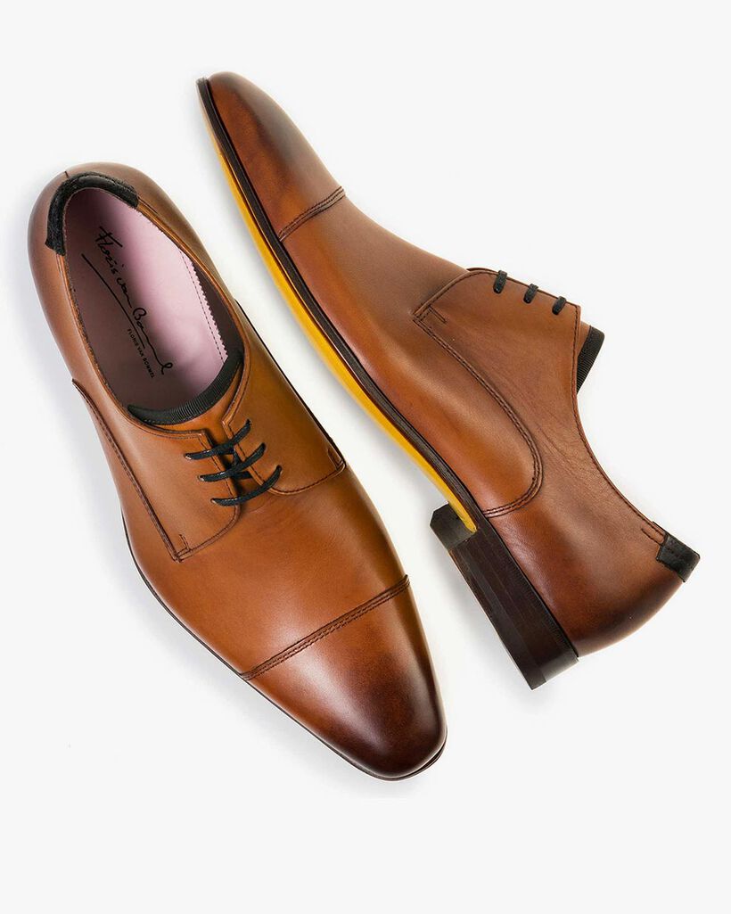 Schn&uuml;rschuh Kalbsleder cognac