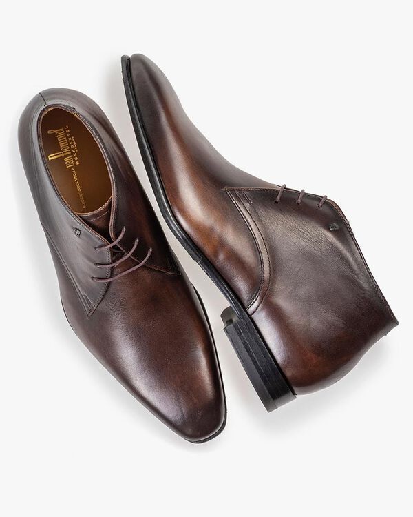 Dark brown calf leather lace shoe