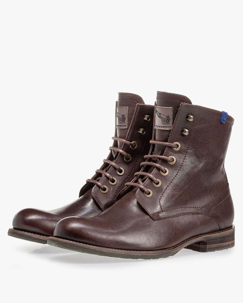 Lambskin lined lace boot brown