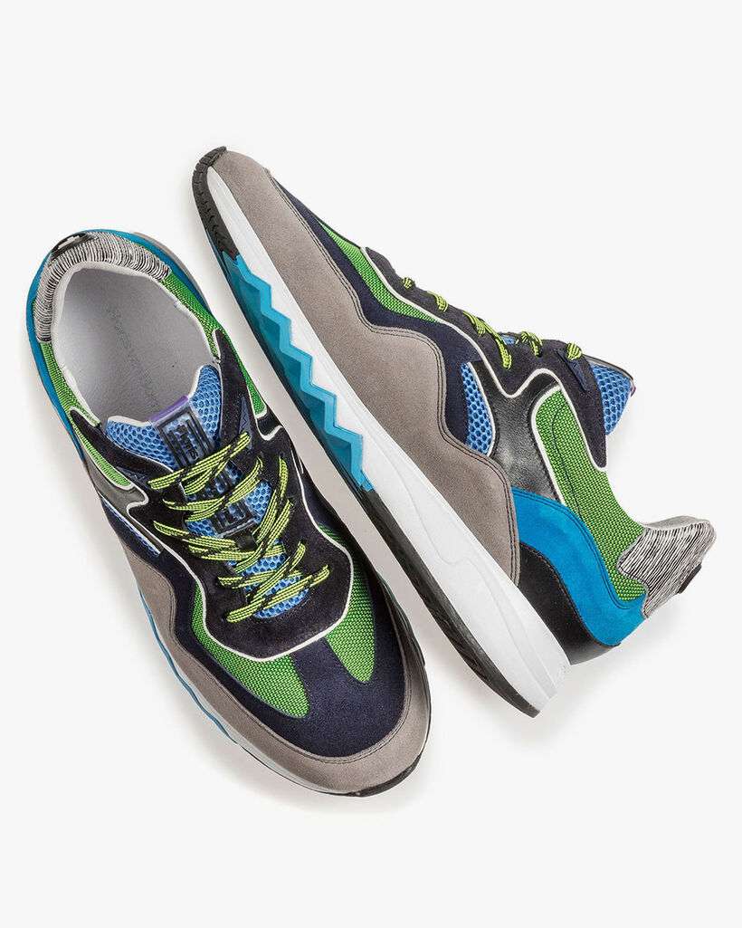 Mehrfarbiger Wildleder-Sneaker mit grünen Details