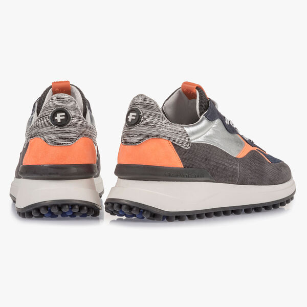 Suede leather sneaker with orange details