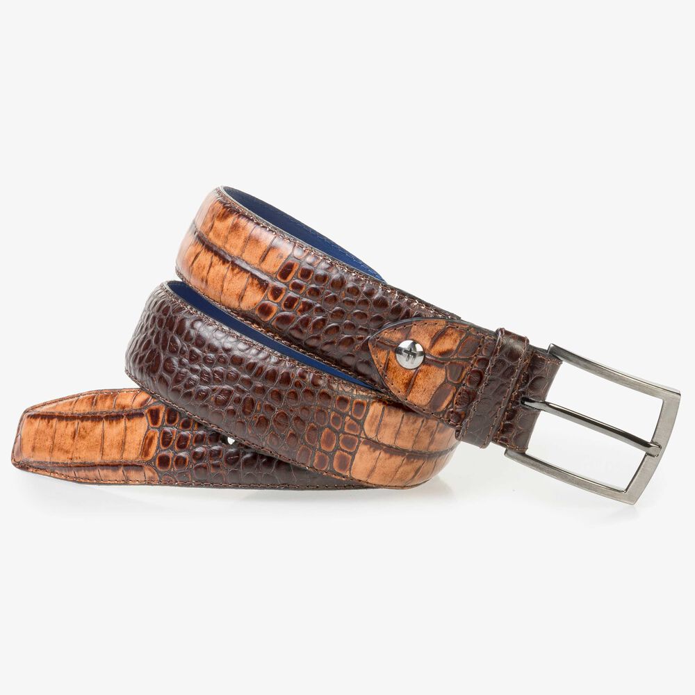 Brown calf leather belt with a croco print