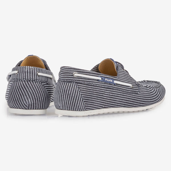 Blue suede leather boat shoe with print