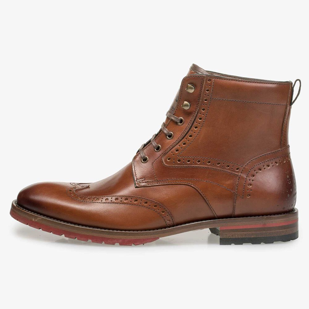 Cognac-coloured brogue leather lace boot
