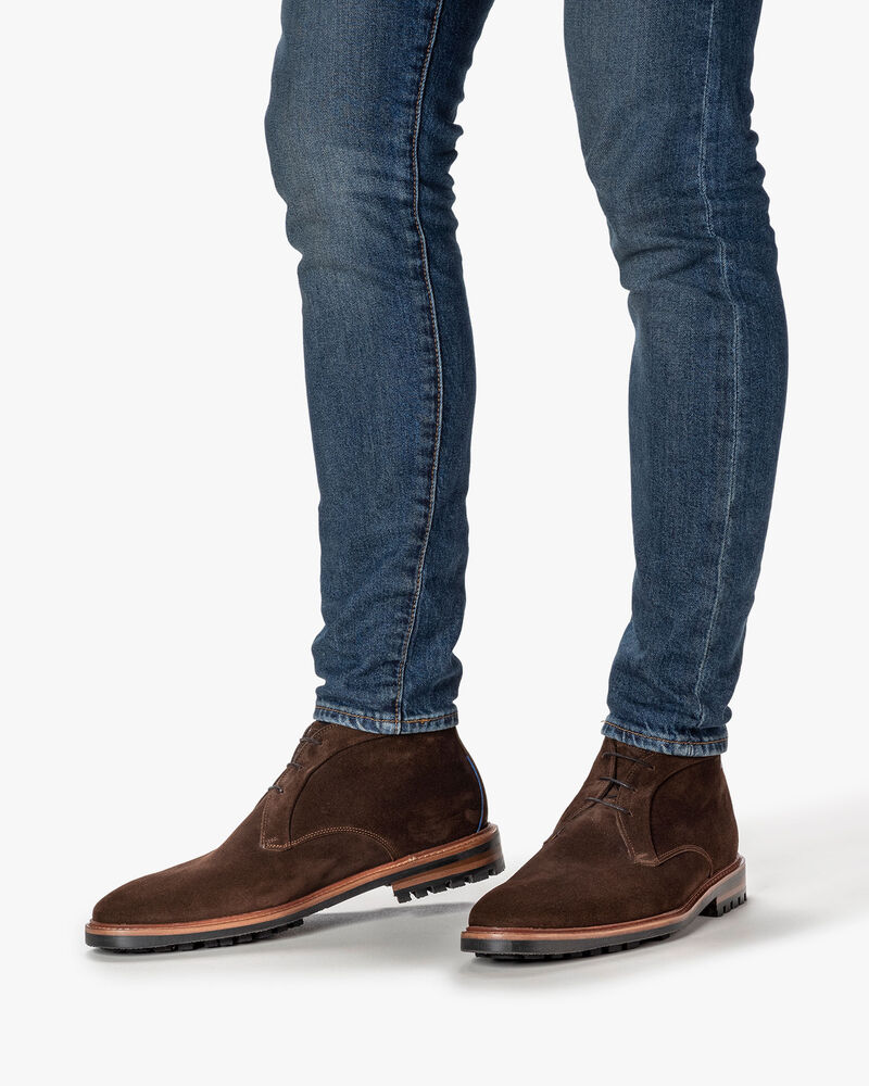 Lace boot suede dark brown