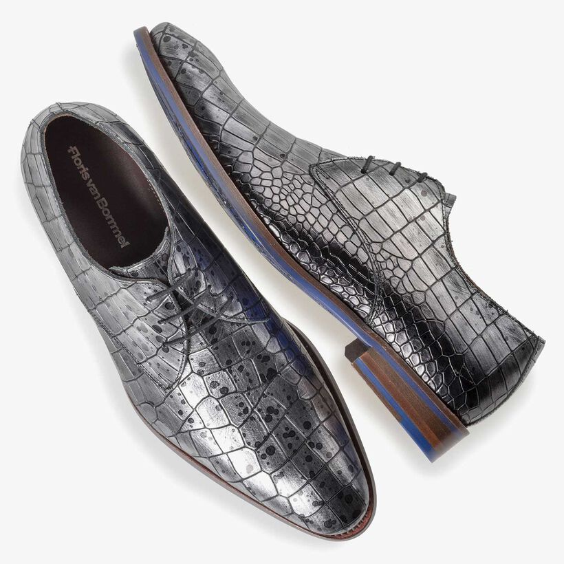 Grey leather lace shoe with croco print
