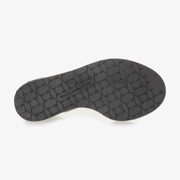 Black wedge-heel sandal