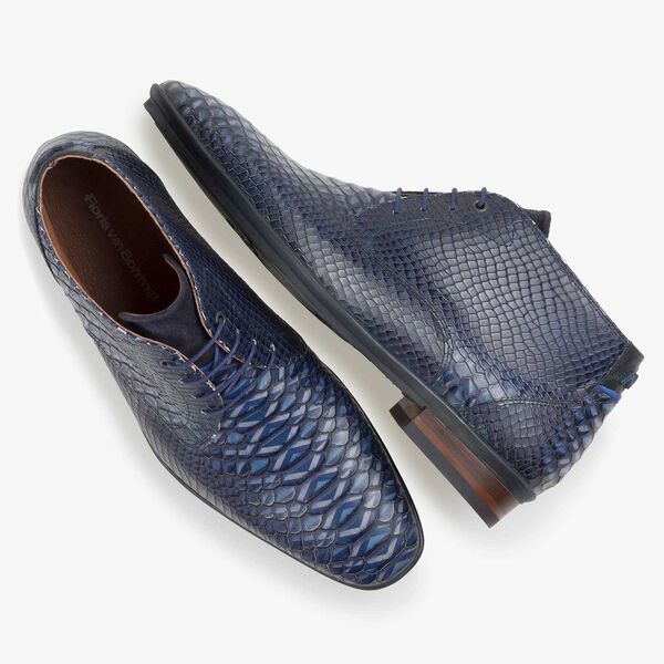 Blue calf leather lace shoe with snake print