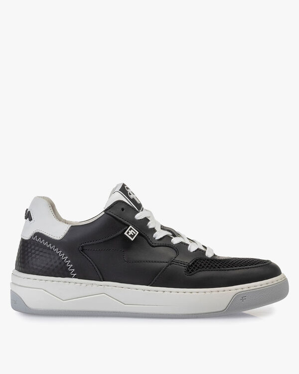 Sneaker calf leather black