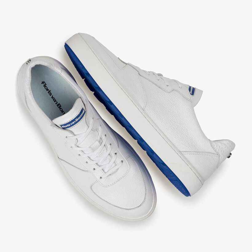 White slightly structured calf leather sneaker