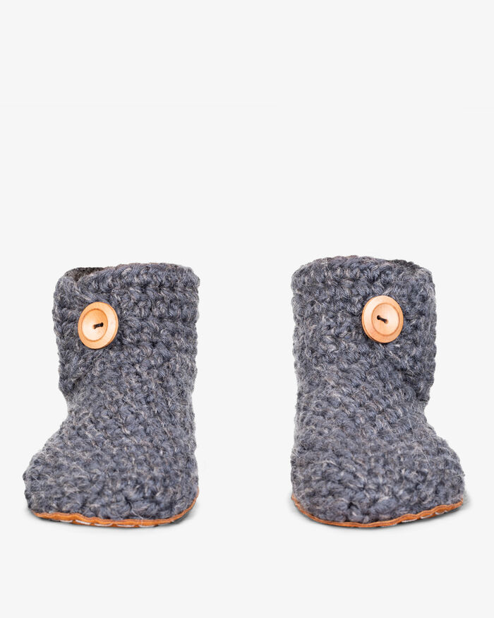 Kingdom of Wow home slippers dark grey