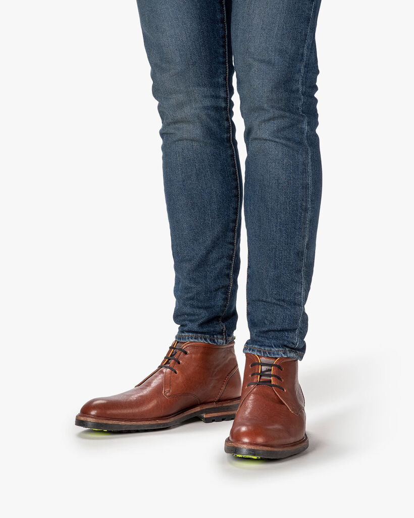 Lace boot leather cognac