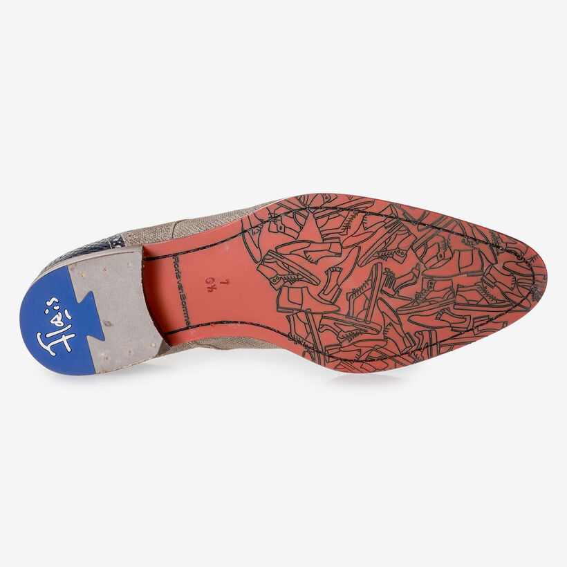 Beigefarbener Wildleder-Schnürschuh mit blauem Print
