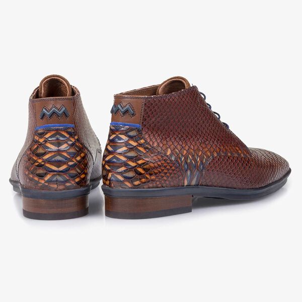Calf leather lace shoe with print
