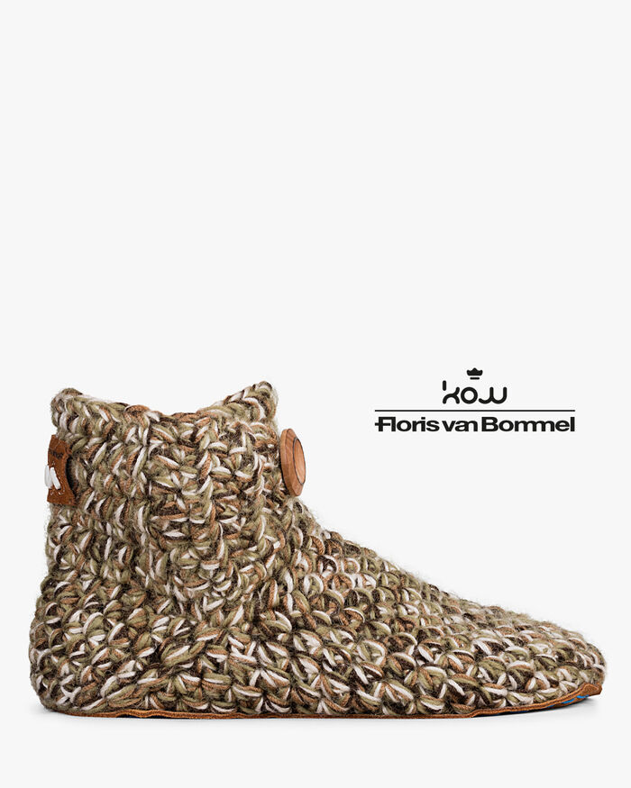 Kingdom of Wow Hausschuhe hellbraun