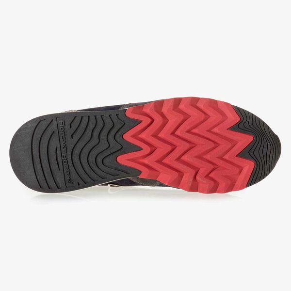 Grau-roter Wildleder-Sneaker