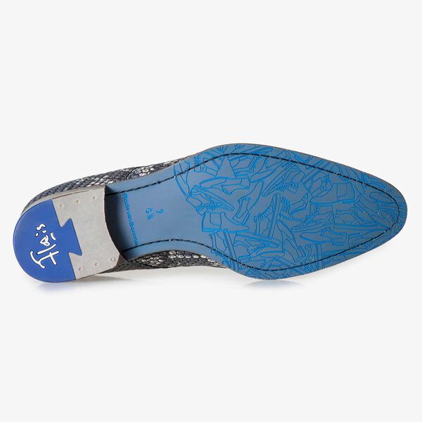 Grauer Kalbsleder-Schnürschuh mit Schlangenprint