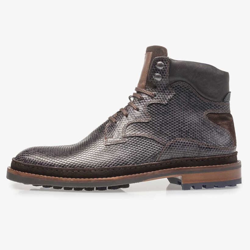 Leather lace boot with welt edge