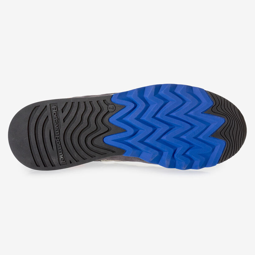 Mehrfarbiger Wildleder-Sneaker mit blauen Details