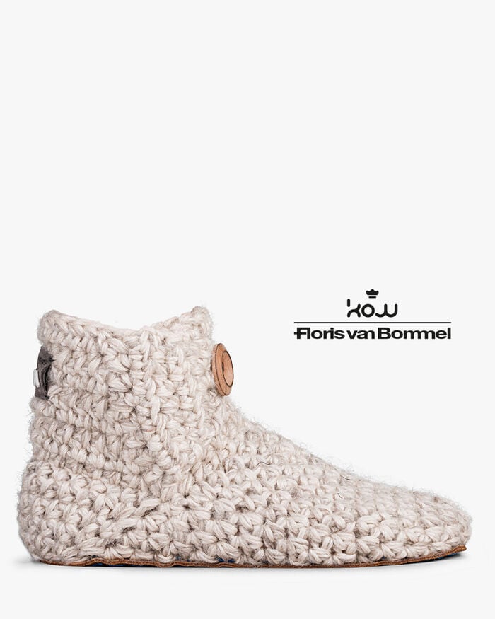 Kingdom of Wow Hausschuhe sand