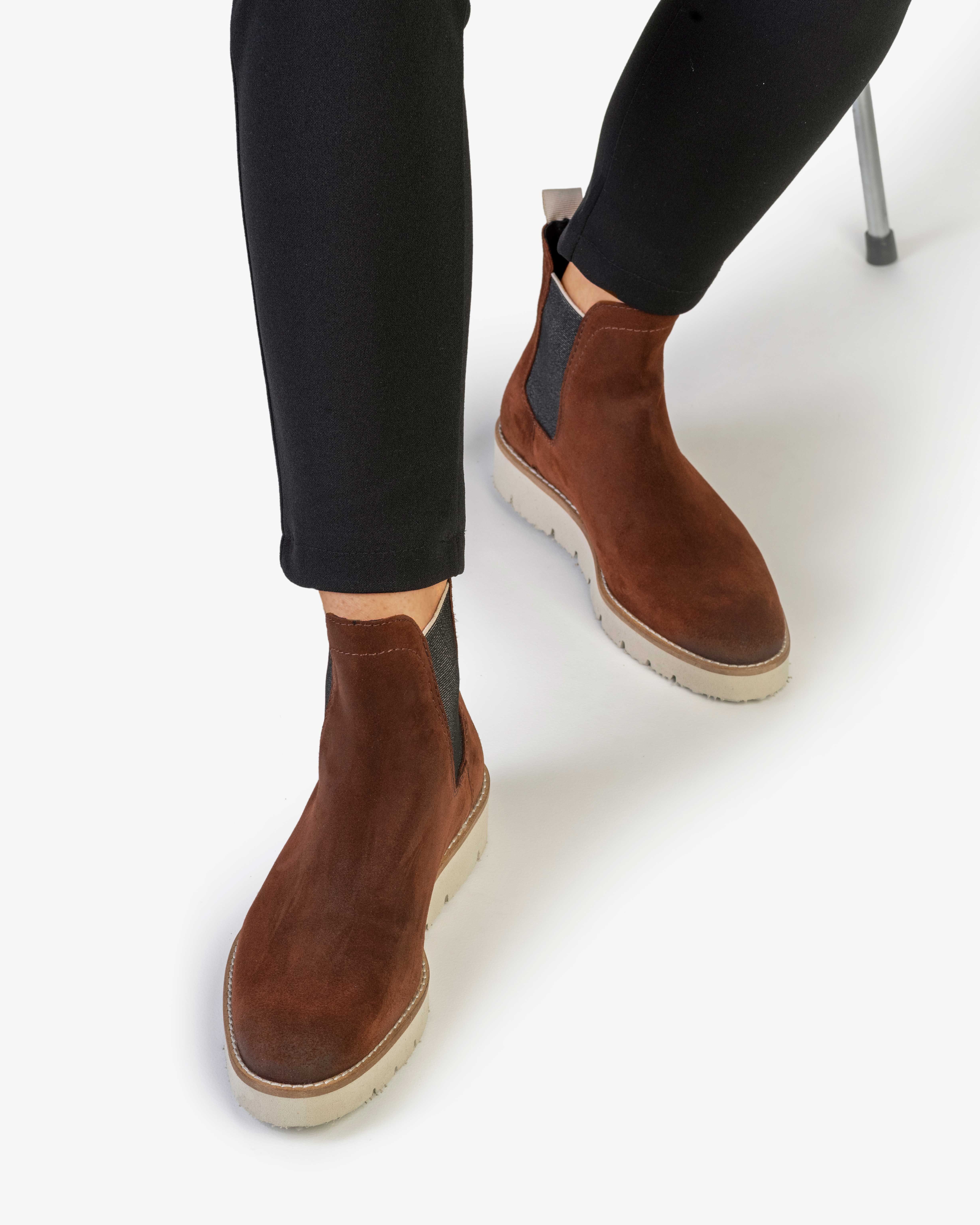 chelsea boot wedge sole