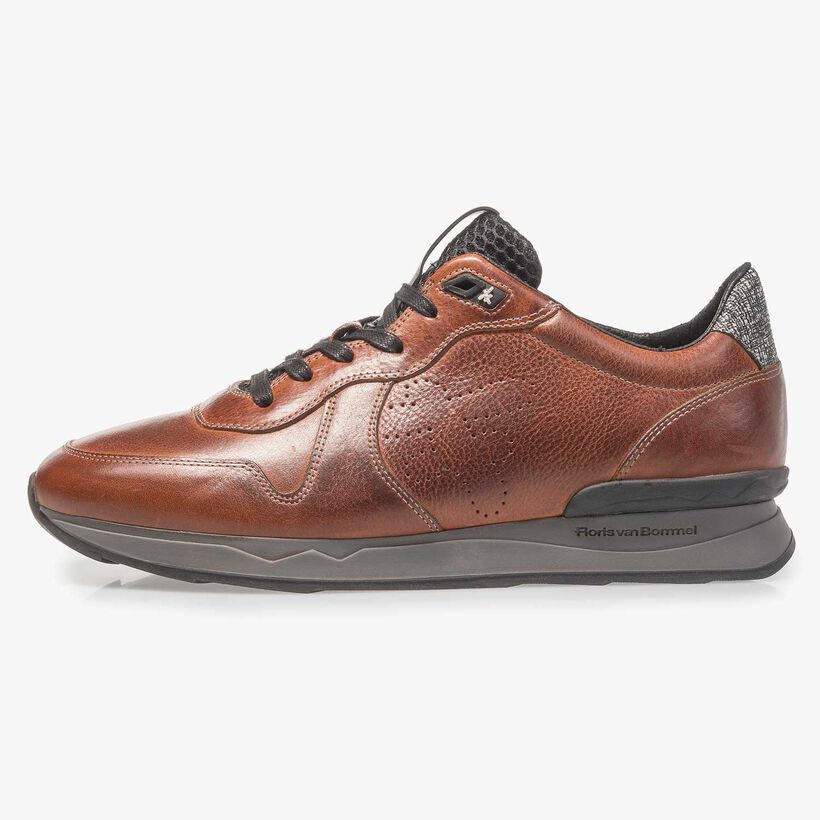 Cognac-coloured calf leather sneaker