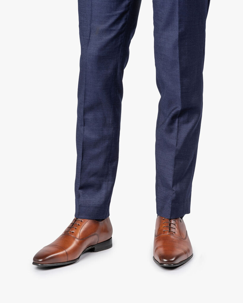 Cognacfarbener Schn&uuml;rschuh