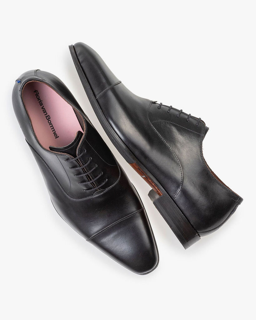 Lace shoe calf leather black