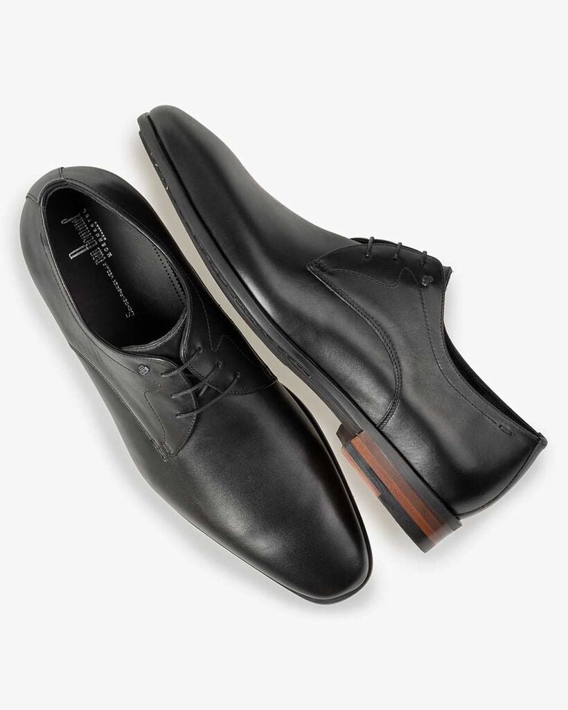 Schnürschuh Kalbsleder schwarz